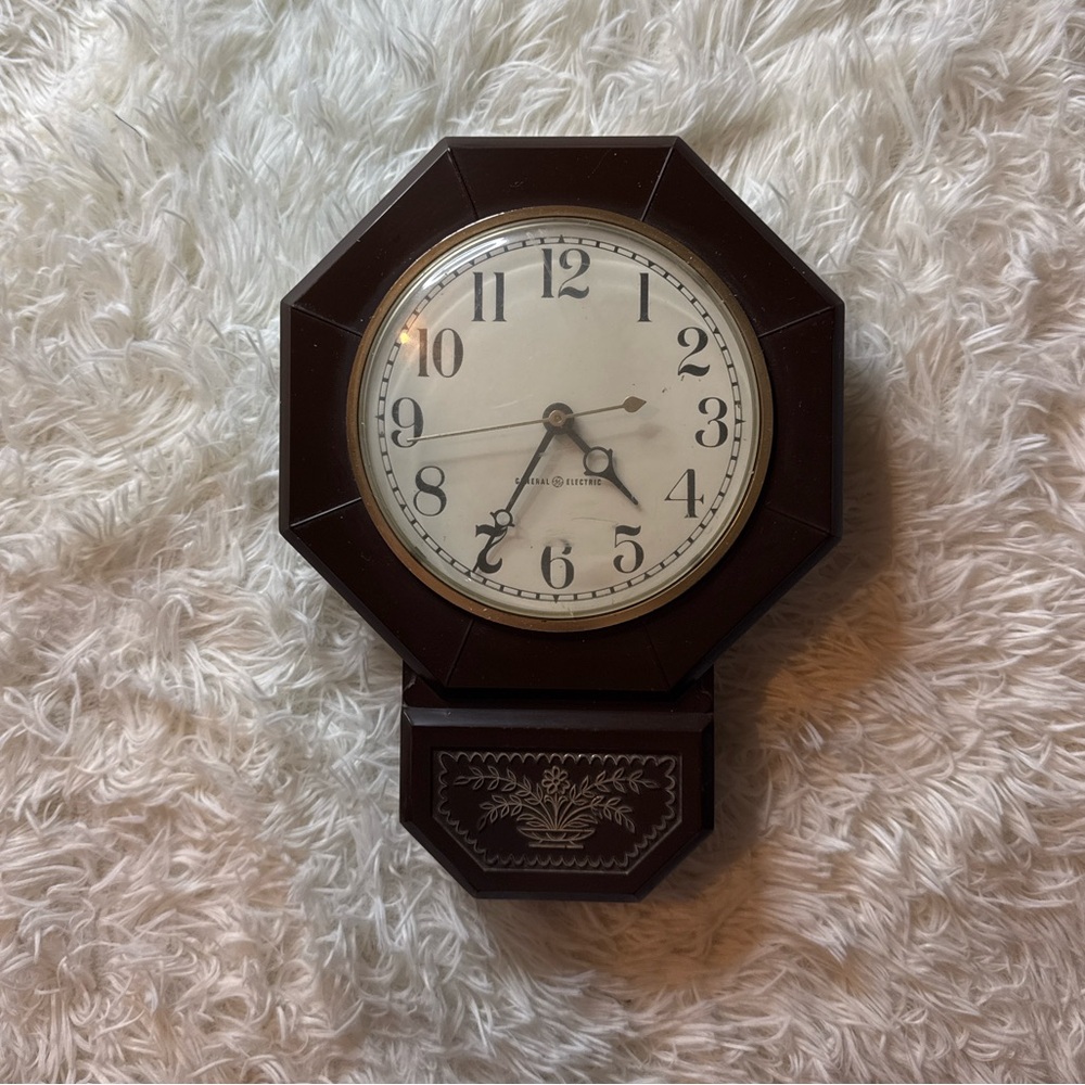 Vintage General Electric Wall Clock